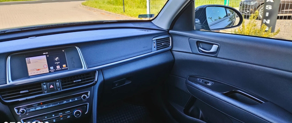 Kia Optima cena 59900 przebieg: 229000, rok produkcji 2018 z Żory małe 667